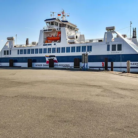 In Horsbuell * Emmelsbull-Horsbull